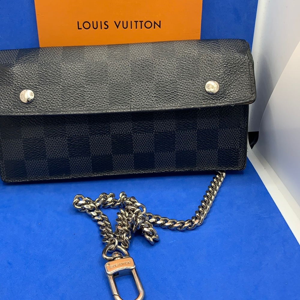Louis Vuitton Long Portefeuille Accordion Damier Graphite  7.5"L x 3.9"W x 0.8"H